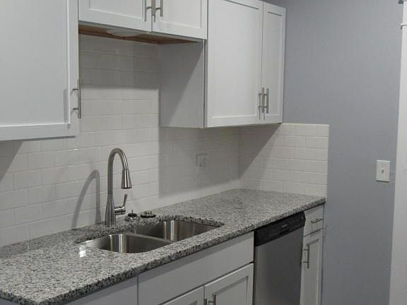 3rd image of 708 E 26th St APT 1W
