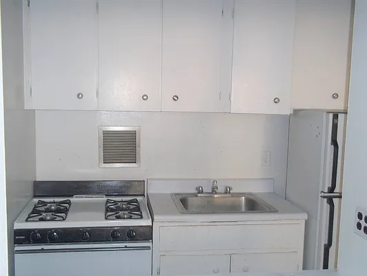 Rented by Bond New York | media 6