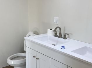 909 S 25th St #3, Milwaukee, WI 53204