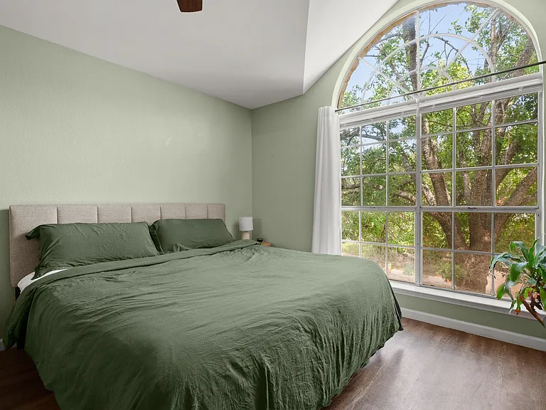 8715 Dandelion Trl — Photo 11