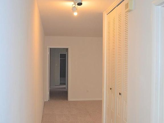 5th image of 10601 Montrose Ave #M-204