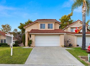 1707 Landing Dr, Vista, CA 92081