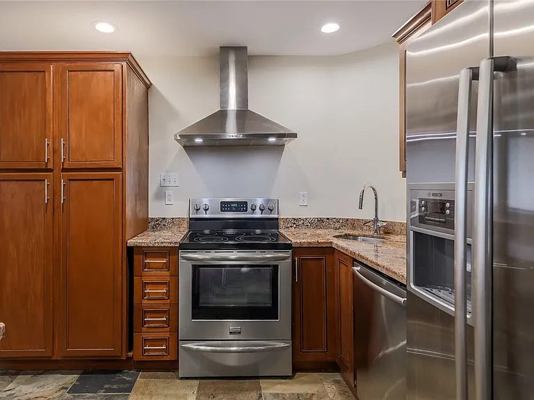 1812 West Ave #501 — Photo 42