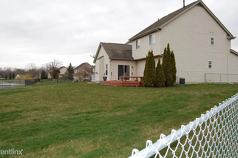 6710 Summerdale Ct E — Photo 3