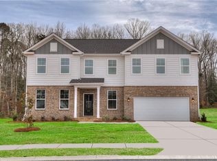 102 Pisces Dr, Yorktown, VA 23693