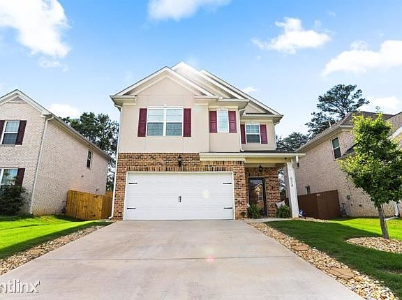 2nd image of 624R Sprayberry Dr