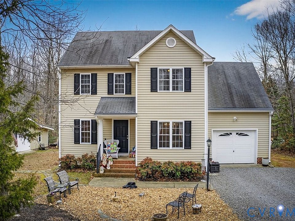 1st image of 297 Castle Park Ln