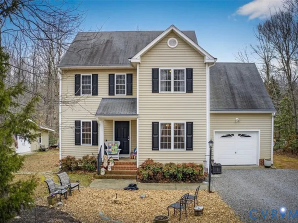 297 Castle Park Ln, Mineral, VA 23117