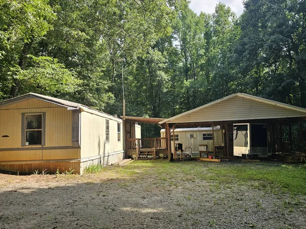 132 Windom Dr, Carrollton, GA 30116