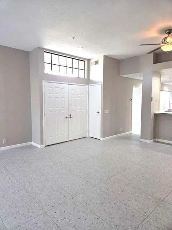 3 bed, 2.0 bath, 1417 sqft, $2,500 — Photo 3