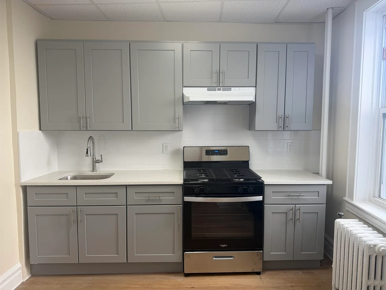 1 bed, 1.0 bath, $1,700 — Photo 2