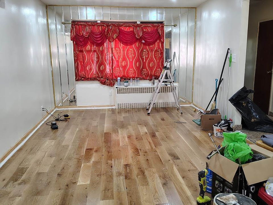 2nd image of 552 E 53rd St Floor 2