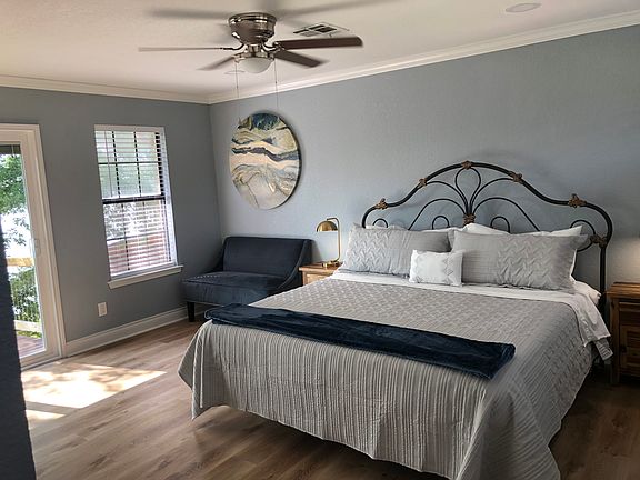 4th image of 5056 Lakeaire Cir