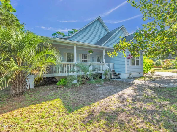 3006 Robert Ruark Drive SE, Southport, NC 28461