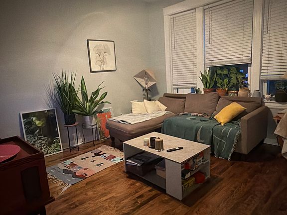 4th image of 1910 S Wood St APT 3