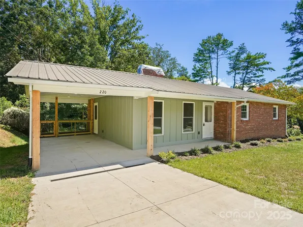 220 Love Ln, Waynesville, NC 28786