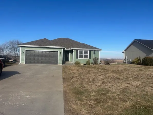 2010 Thompson Dr, Junction City, KS 66441