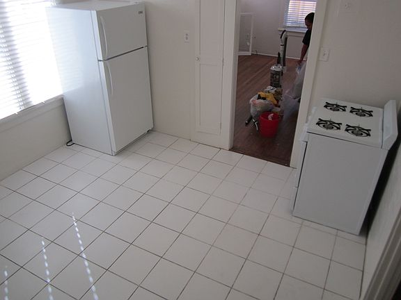 5th image of 407 E Chapel St APT B