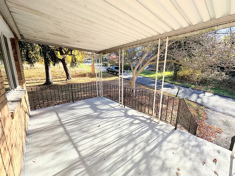 1607 Girard Ave — Photo 31