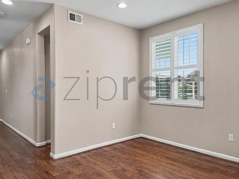 9749 Shanelyn Way — Photo 24
