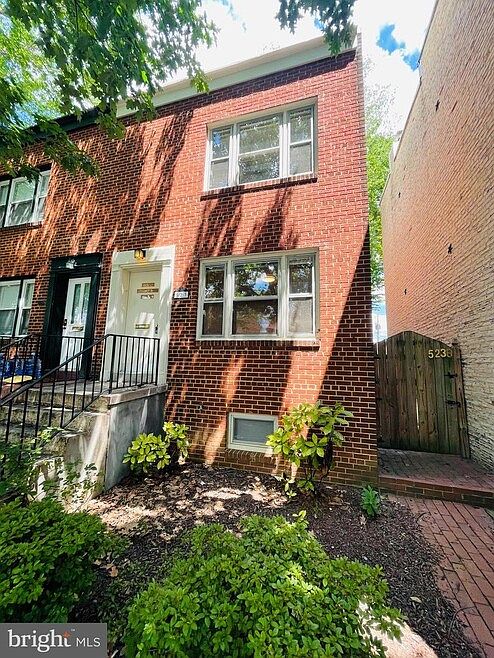 1st image of 523 N Columbus St