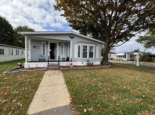 31 Eaglecrest Dr #273, Hamburg, NY 14075