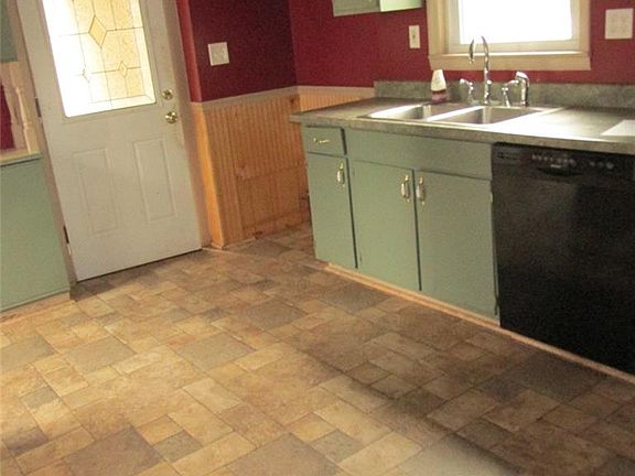 3rd image of 10 Dennison Ave