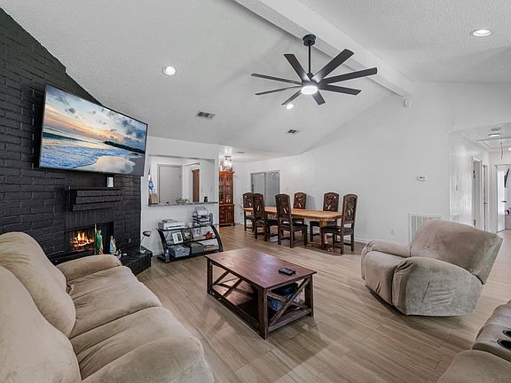 3rd image of 13835 Walnut Hollow Ln