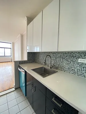 Rented by Bond New York | media 6