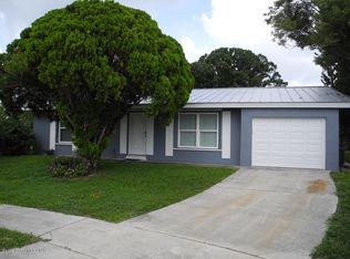 832 Hampton Dr NE, Palm Bay, FL 32905