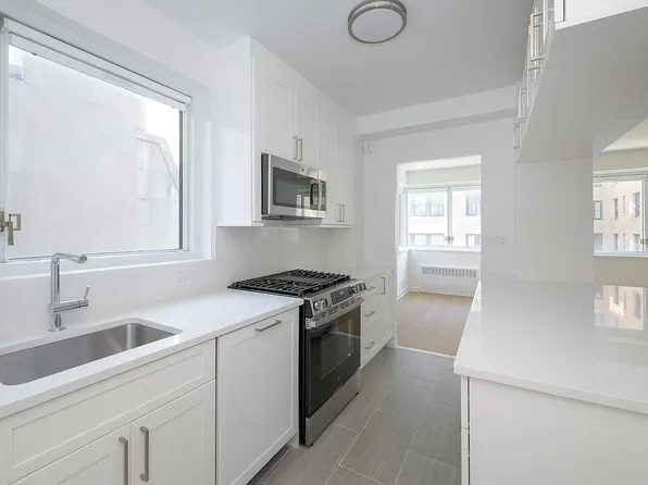 20 E 68th St APT 9A, New York, NY 10065