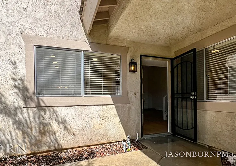 1815 Tipperary Ln — Photo 3
