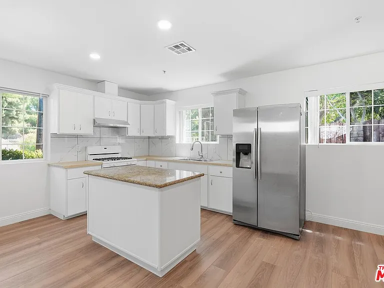 12311 Bradford Pl — Photo 10