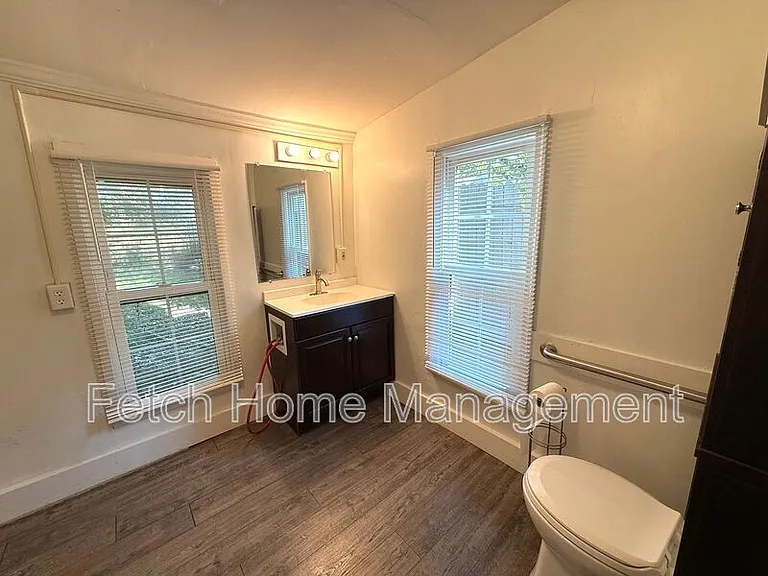138 Coral St — Photo 9