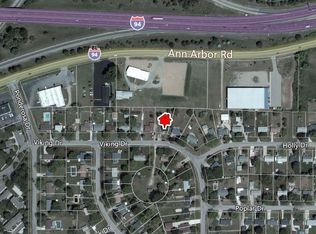 3901 Viking Dr, Jackson, MI 49201