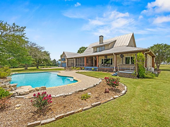 2nd image of 535 E Cullins Rd