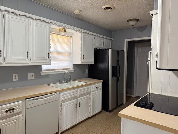 3rd image of 6936 NW Sprucewood Dr
