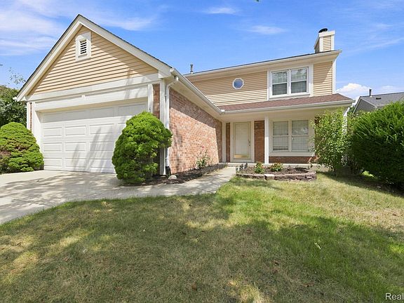 4th image of 456 Farmridge Ct