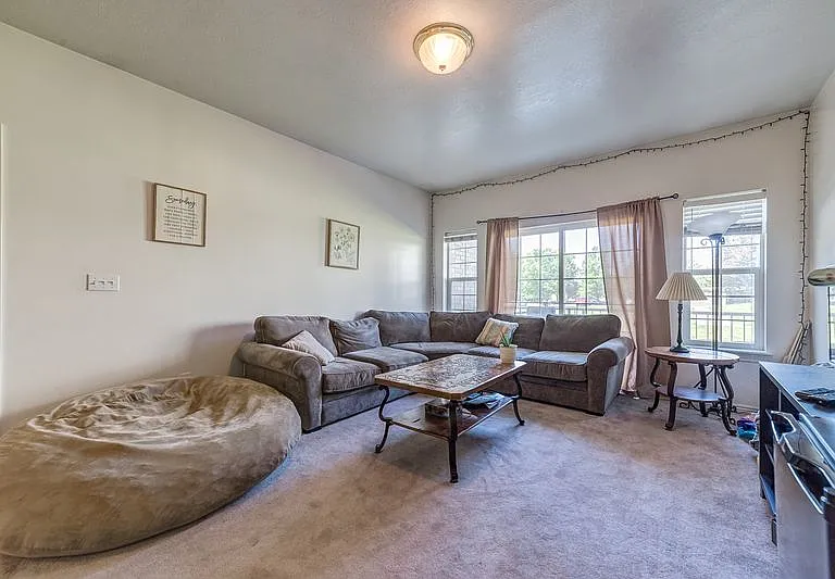 405 N Belmont Pl #152 — Photo 4