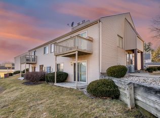 983 Millpond Rd, Valparaiso, IN 46385