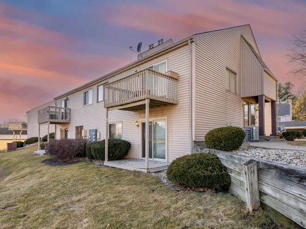 983 Millpond Rd, Valparaiso, IN 46385