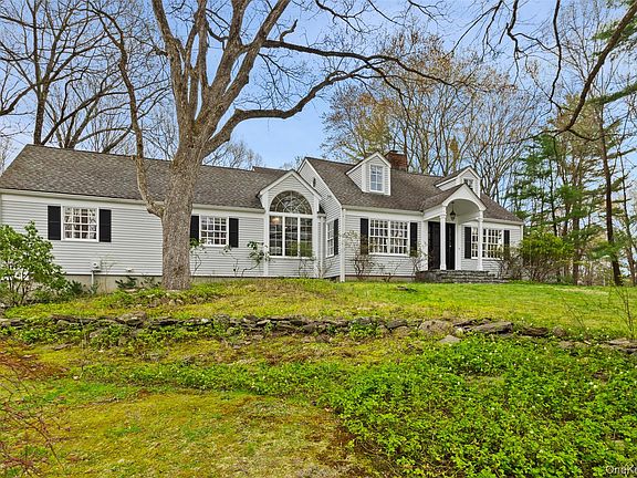 2nd image of 137 Old Stone Hill Road