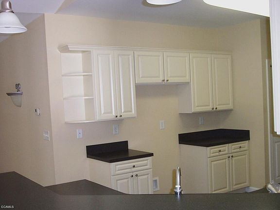 4th image of 507 A Village Green Dr.