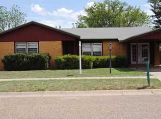 1515 W Lynn St, Slaton, TX 79364