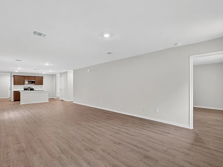 1413 Brook Ln — Photo 3