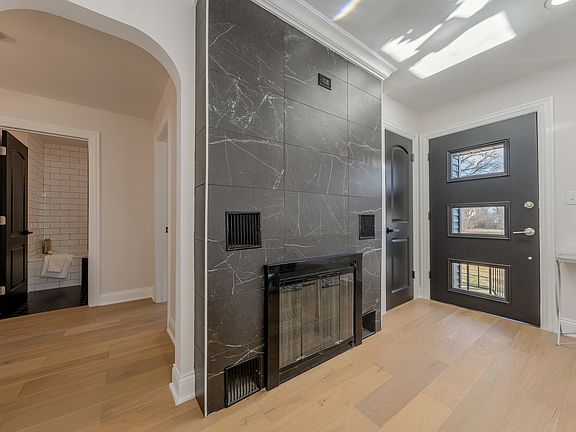 5th image of 5816 Sunset Ave
