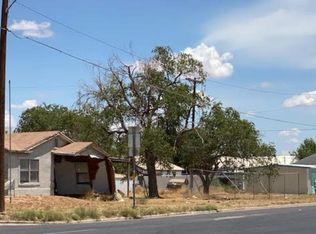 617 SW 10th St, Seminole, TX 79360