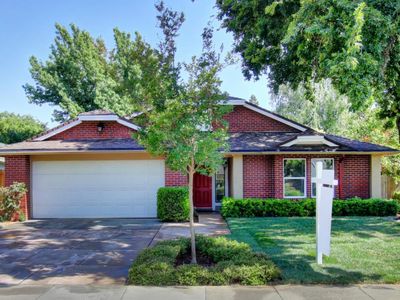 1940 Oak Bluff Way, Sacramento, CA, 95833