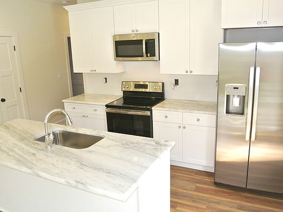 5th image of 108 Kelon Dr