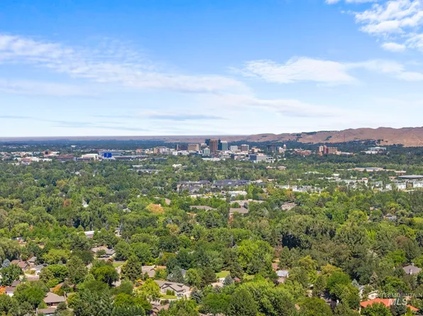 1301 E Rayburn Ct, Boise, ID 83706